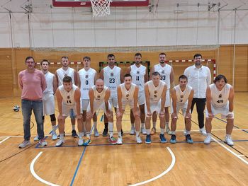 Vrhničani z zmago na vrh lestvice!