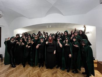 Mešani pevski zbor Leo fortis delovno v Veseli december