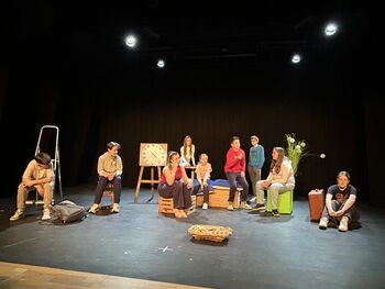 Otroški predstavi Na šolski prireditvi in Vakuola