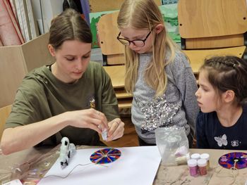 »Obarvaj svoja dan«