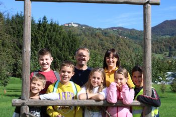 V tednu otroka pod Dolinškov kozolec