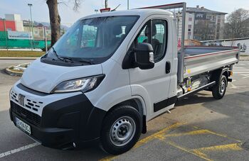 Režijski obrat Občine Vojnik pridobil novo vozilo Režijski obrat Občine Vojnik pridobil novo vozilo