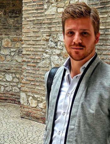 Pozdravljena domovina!