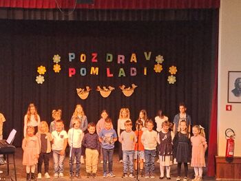 Gledališki april na PŠ Ribno