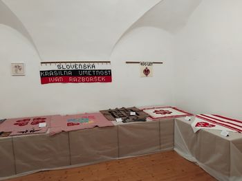 Otvoritev razstave: SLOVENSKA KRASILNA UMETNOST ŽIVI