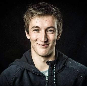 Uspehi Gregorja Vezonika v balvanskem plezanju Uspehi Gregorja Vezonika v balvanskem plezanju