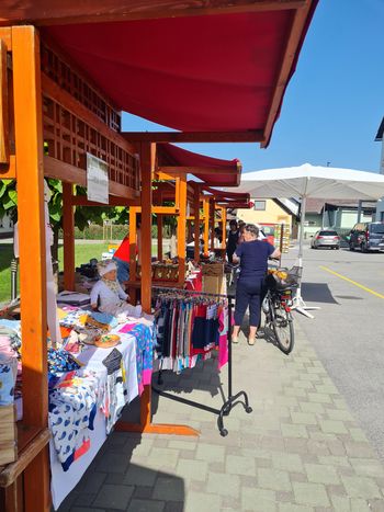 Cerkljanska tržnica ob prireditvi Pozdrav jeseni