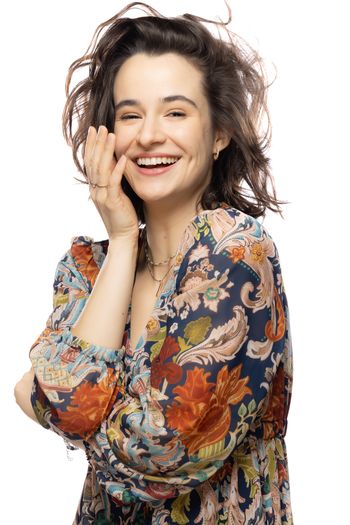 Mengeška aleja prijateljstva z Gajo Filač – zvezdo serije Skrito v raju