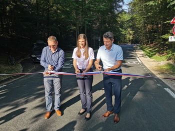 Prenovljena cesta Mengeš–Vodice tudi uradno odprta