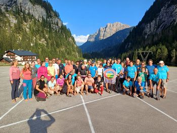 Planinsko društvo Ajdovščina – osvajanje vrhov v Dolomitih med Marmolado in Sello (Bench da Mesdi, Mesola)