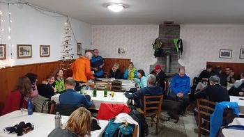 Planinsko društvo Ajdovščina: leto začeli z nočnim pohodom na Čaven