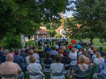 Mezzo klic poletja s Poletno serenado