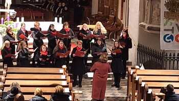 Čarobni adventni večer v novomeški stolnici: Glasba, ki je ogrela srca