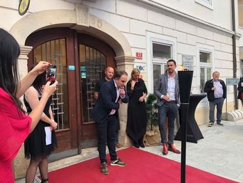 Rdeča biblija končno tudi v Sloveniji