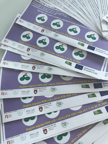 Pridi s kolesom v knjižnico in sodeluj v nagradnem žrebanju