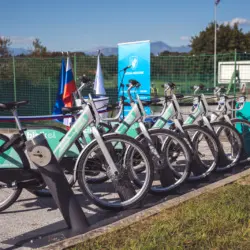 BicikEL se širi: nove postaje za izposojo e-koles tudi v Medvodah in Trzinu