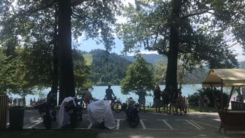 PISMO OBČANKE BLEDA: Zdraviliški park na Bledu - eldorado za motoriste PISMO OBČANKE BLEDA: Zdraviliški park na Bledu - eldorado za motoriste