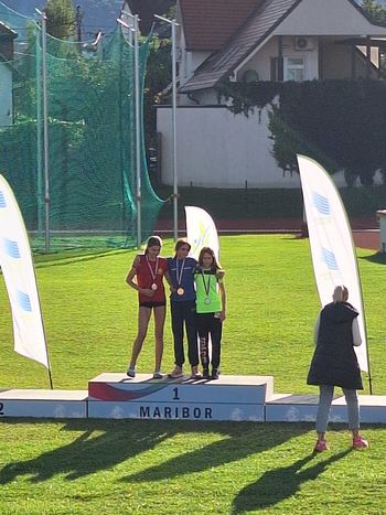 USPEH MLADIH ATLETINJ