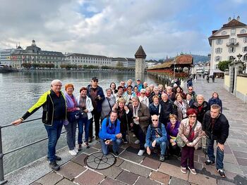 TAM KJER VISOKE SO PLANINE ali S SMEHOM OD LEDENIKOV DO PALM