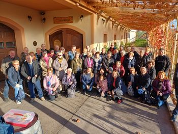 Pri dobrih in pridnih ljudeh - Društvo Nauportus viva na ekskurziji in martinovanju