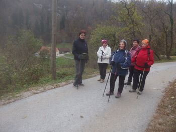 Pohod od Vrhnike do Logatca in nazaj Pohod od Vrhnike do Logatca in nazaj