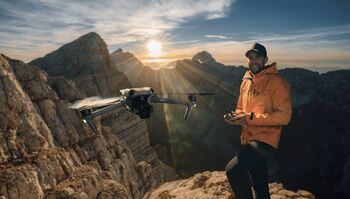 Droni v zavarovanih območjih: kako lahko narava in tehnologija sobivata