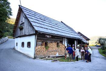 Od stogov do Oplenove hiše