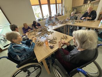 Marec v znamenju sonca, druženja in pridnih rok