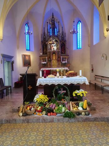 Praznovanje zahvalne nedelje s kmečko tržnico