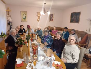Praznično druženje vezilj Snežinke Vransko