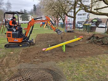 Prenova otroških igrišč za večjo varnost