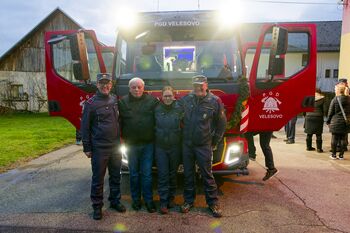 Slavnostni prihod novega gasilskega vozila GVV-2 v PGD Velesovo Slavnostni prihod novega gasilskega vozila GVV-2 v PGD Velesovo