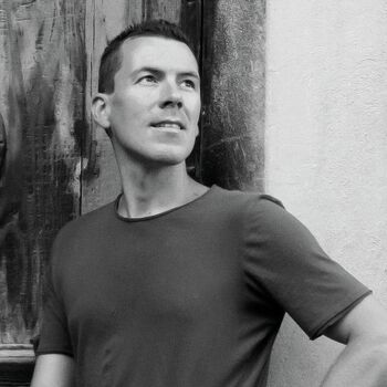 RosaBosa razstavlja v Ajdovščini: poklon Vipavski dolini