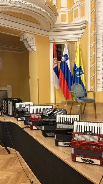 Glasba, ki piše zgodbe: Niti tradicije »Ritem pomladi«