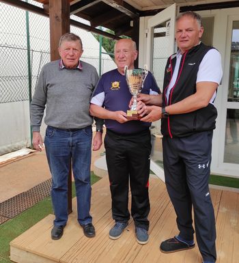 Veterani Zgornje Gorenjske so se pomerili v kegljanju in namiznem tenisu