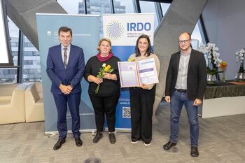 Inštitut za mladinsko politiko prejel državno priznanje za izjemne dosežke na področju mladinskega sektorja