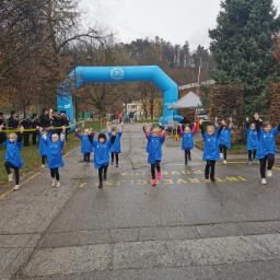 Mengeški tek praznoval 10. obletnico in ponovno združil množico tekačev