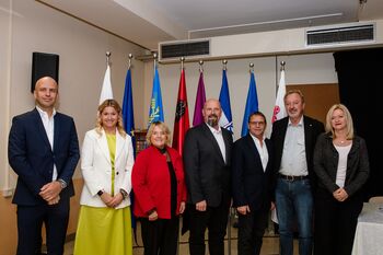 Povezani za kakovostno zdravstveno oskrbo: podpisana pogodba za širitev ZD Domžale