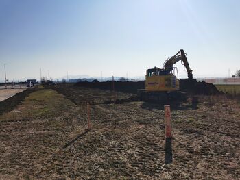 Prva dela za novo enoto Vrtca Mengeš so stekla: 11. marca postavitev temeljnega kamna