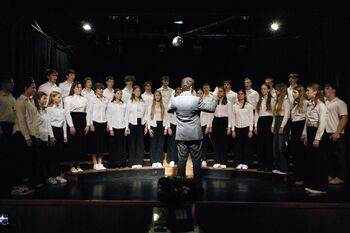 JE LEPA GORICA - Letni koncert šolskega Mladinskega mešanega pevskega zbora