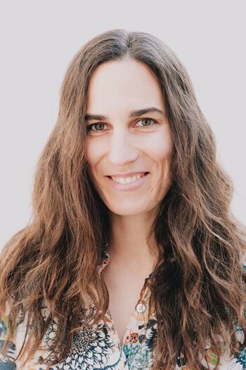 Literarna čajanka: Tina Vrščaj, Učne ure Eve K.