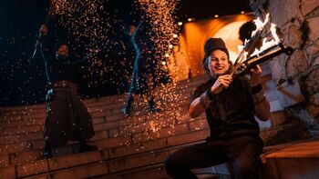 Adventni sejem s prižigom lučk, z ustvarjalno delavnico in čarobno ognjeno predstavo skupine Čupakabra