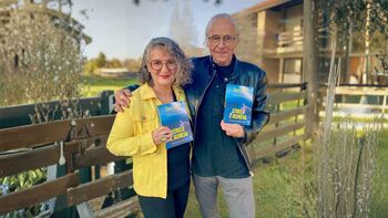 Hospickafe: Strela z jasnega – kako preživeti, ko te življenje večkrat zlomi