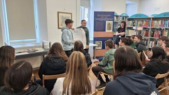 Vipavski osmošolci obeležili obletnico rojstva in smrti  Vipavca Žige Sigismunda Herbersteina