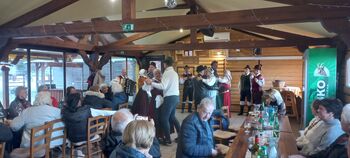 SKUPNI TRENUTKI POSTANEJO LEPI SPOMINI SKUPNI TRENUTKI POSTANEJO LEPI SPOMINI