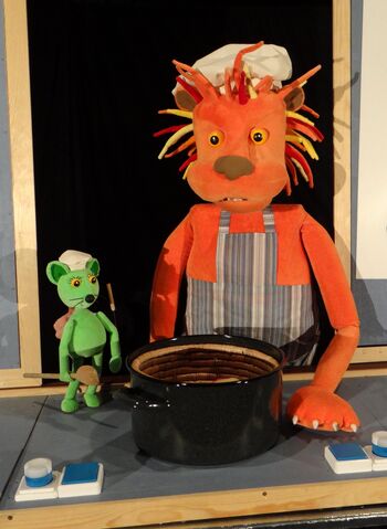 Lev in miška, LG Tri in skupina Bobek