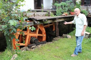 Obnova mlinskih koles v Sorževem mlinu Obnova mlinskih koles v Sorževem mlinu