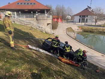 Uspešno opravljen tečaj za tehničnega reševalca ob prometnih nesrečah