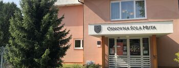 Vrtec na obisku pri drugošolcih