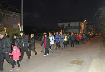 Tradicionalna baklada ponovno povezovala prijateljske skupnosti 